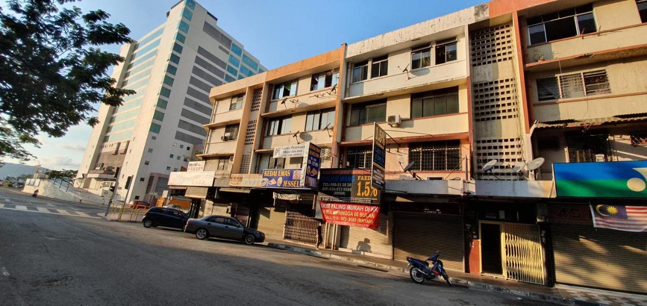 Escape Backpackers Kk Vandrarhem Kota Kinabalu Exteriör bild