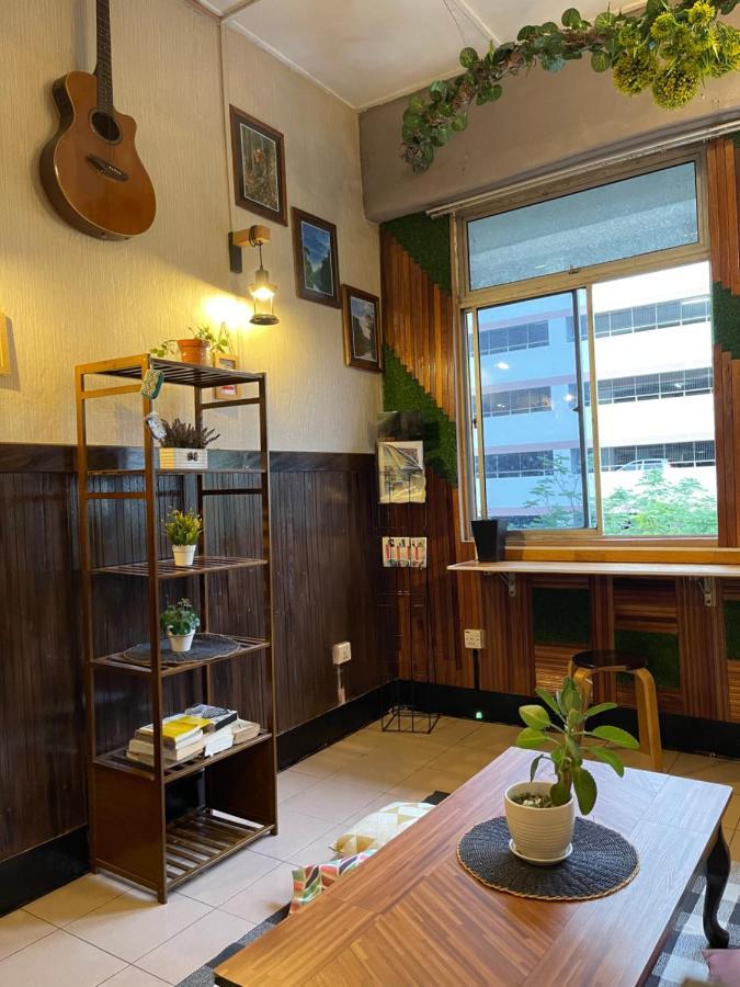 Escape Backpackers Kk Vandrarhem Kota Kinabalu Exteriör bild